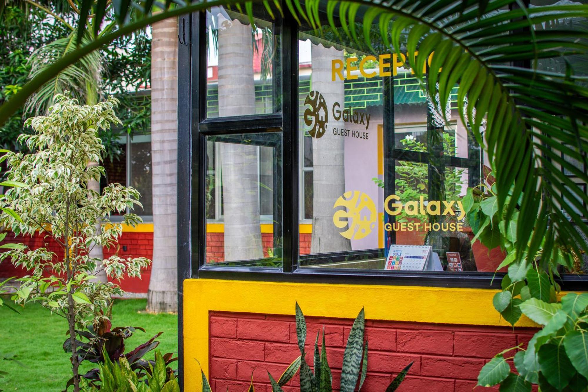 Galaxy Guest House Siddharthanagar Exterior foto