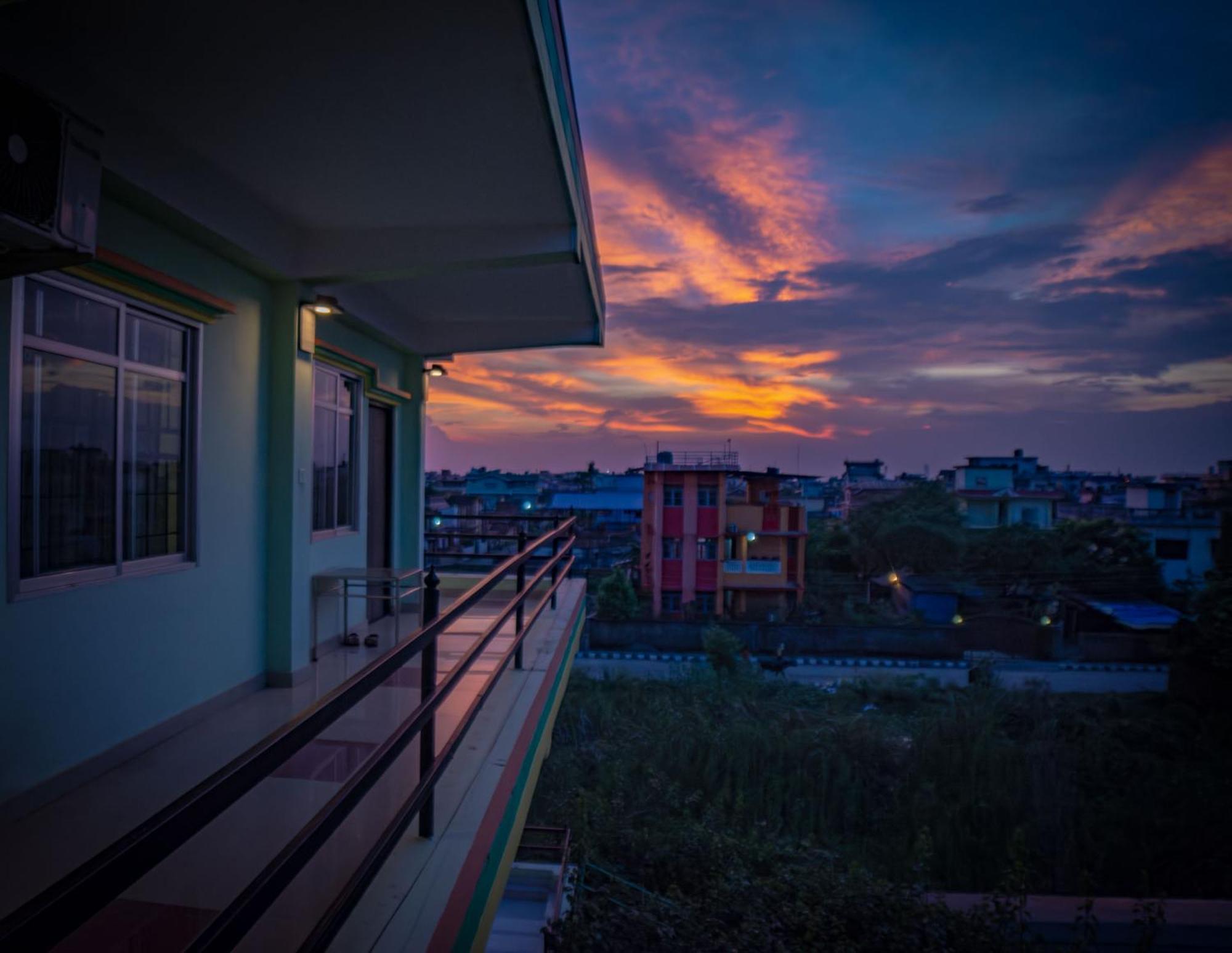 Galaxy Guest House Siddharthanagar Exterior foto