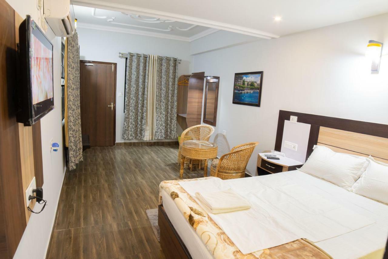 Galaxy Guest House Siddharthanagar Exterior foto